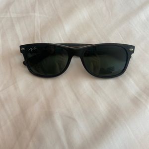 Ray ban sunglasses new wayfarer black